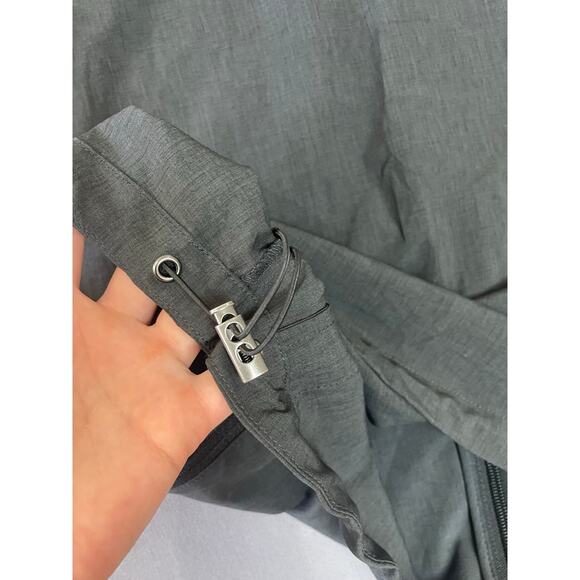 Vuori Trainer Shell Lightweight Hooded Zip Up Jacket SZ Small Athletic Outdoors - Picture 4 of 5